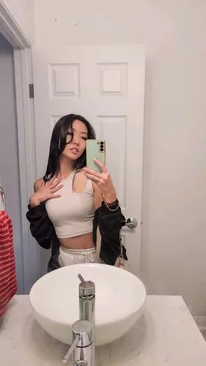 Classic_christinee OnlyFans Leaked Free Thumbnail Picture - #6LoTZwOw4f