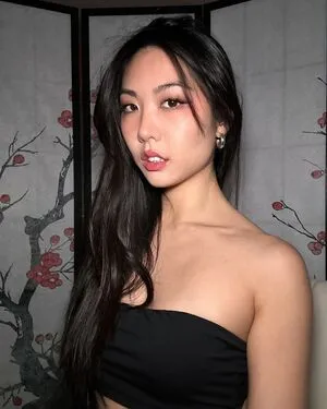 Classic_christinee OnlyFans Leaked Free Thumbnail Picture - #CjhlxUhECs