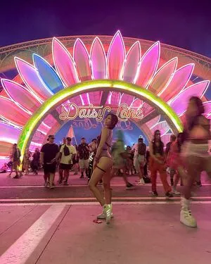 Classic_christinee OnlyFans Leaked Free Thumbnail Picture - #L7vs4iabFw