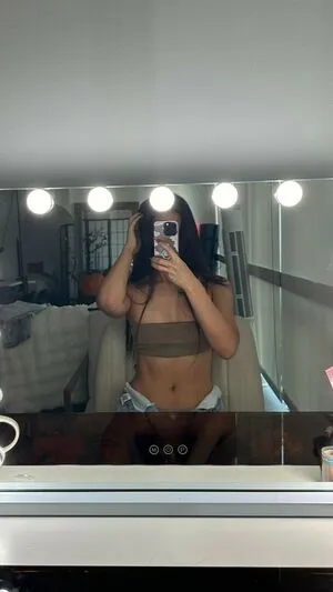 Classic_christinee OnlyFans Leaked Free Thumbnail Picture - #YrLmf0NDih
