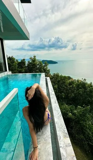 Classic_christinee OnlyFans Leaked Free Thumbnail Picture - #hiKeN6GqMb