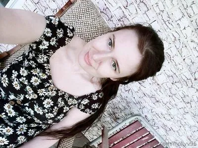 Classy Gothic Witch OnlyFans Leaked Free Thumbnail Picture - #2OoslK9ehn