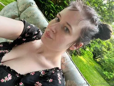 Classy Gothic Witch OnlyFans Leaked Free Thumbnail Picture - #Ub1cSH2oA9