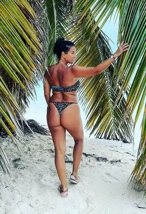 Claudia Letizia OnlyFans Leaked Free Thumbnail Picture - #c4ZgIgiyon