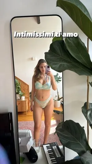 Claudia Napolitano OnlyFans Leaked Free Thumbnail Picture - #wVCFMeDm3b