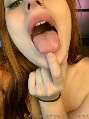 Claudia Nerdy OnlyFans Leaked Free Thumbnail Picture - #80f6AHzCgG