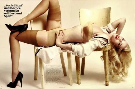 Claudia Schiffer OnlyFans Leaked Free Thumbnail Picture - #UVH7b9ggoT