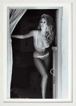Claudia Schiffer OnlyFans Leaked Free Thumbnail Picture - #jqML55earh
