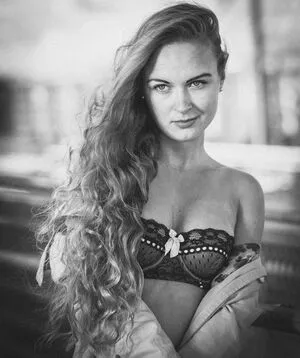 Claudia Struwe Flying Claudia OnlyFans Leaked Free Thumbnail Picture - #QCCPtvttVc