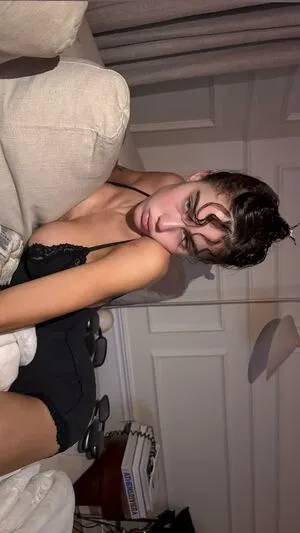Claudia Valentina OnlyFans Leaked Free Thumbnail Picture - #71aE9SDCDk