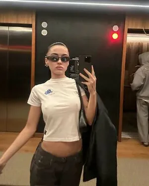 Claudia Valentina OnlyFans Leaked Free Thumbnail Picture - #Vx4ftN9oZe