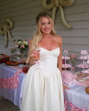 Claudia Walsh OnlyFans Leaked Free Thumbnail Picture - #NCY878plBL