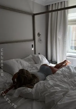 Claudiaisabella OnlyFans Leaked Free Thumbnail Picture - #1nUuerFqIm