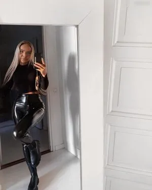 Claudiaisabella OnlyFans Leaked Free Thumbnail Picture - #VraeBpEOT8
