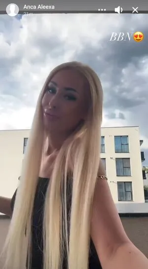 Claudiroxa OnlyFans Leaked Free Thumbnail Picture - #TBMeBrHp79