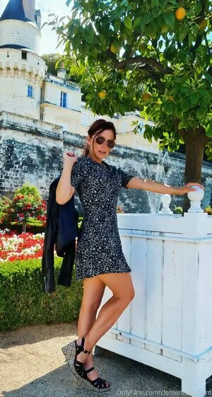 Clemenceaudiard OnlyFans Leaked Free Thumbnail Picture - #3hhQxgRog1