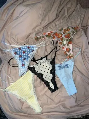 cleoblossom OnlyFans Leaked Free Thumbnail Picture - #nnULeM4ulb