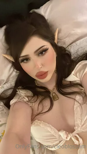 cleoblossom OnlyFans Leaked Free Thumbnail Picture - #yvmayGgSSu