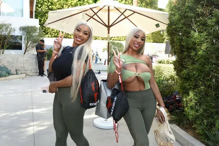 Clermont Twins OnlyFans Leaked Free Thumbnail Picture - #qG1ExLO4Zw