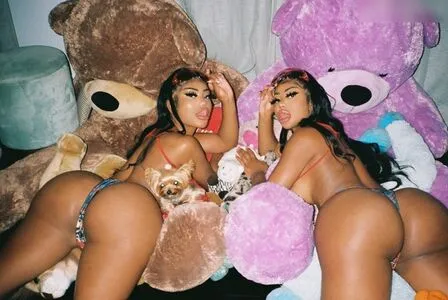 Clermonttwins OnlyFans Leaked Free Thumbnail Picture - #0rO1gDPmUL