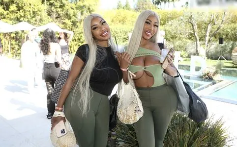 Clermonttwins OnlyFans Leaked Free Thumbnail Picture - #YAizJMCN8u