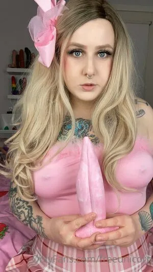 Climbmickeymountain OnlyFans Leaked Free Thumbnail Picture - #R5vc3c2pe7