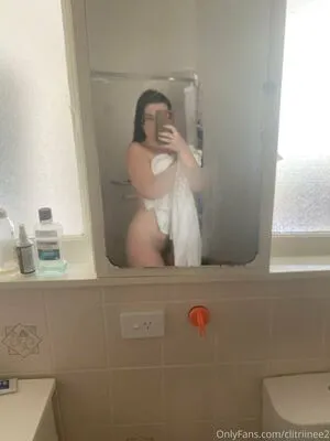 Clitriinee2 OnlyFans Leaked Free Thumbnail Picture - #ILmByto2F6