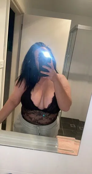 Cloclo2203 OnlyFans Leaked Free Thumbnail Picture - #5cCE8FGRFl