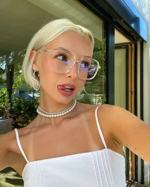 Clotilde Gauneau OnlyFans Leaked Free Thumbnail Picture - #D7tDRIDzq6