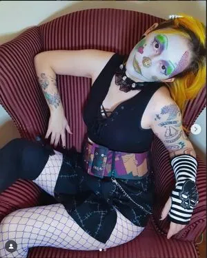 Clown Girls OnlyFans Leaked Free Thumbnail Picture - #4JxJhcUZbL