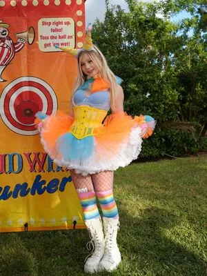 Clown Girls OnlyFans Leaked Free Thumbnail Picture - #EIyEDuQ6fb