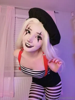 Clown Girls OnlyFans Leaked Free Thumbnail Picture - #pQu8AFe6IA