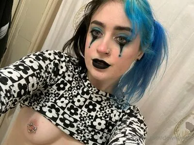 Clowngirl420 OnlyFans Leaked Free Thumbnail Picture - #VDgw1ySRaO