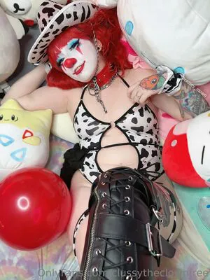 Clussytheclownfree OnlyFans Leaked Free Thumbnail Picture - #Hid3LPiNpK