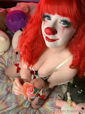 Clussytheclownfree OnlyFans Leaked Free Thumbnail Picture - #ggQQ59n2ti