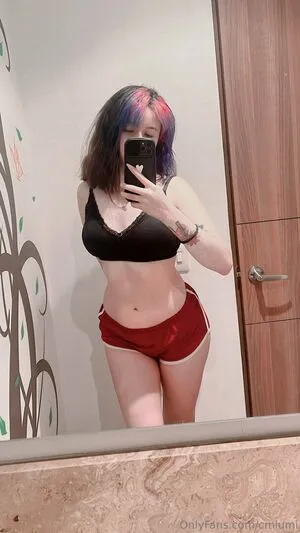 Cmiumi OnlyFans Leaked Free Thumbnail Picture - #WSW4Bn0Kvw