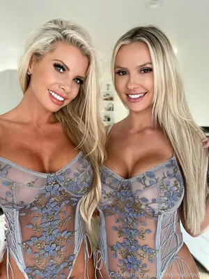Coffeeandcleavage OnlyFans Leaked Free Thumbnail Picture - #ZPsyq4OFTH