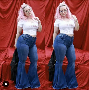 Cokebottle Thunderthighs OnlyFans Leaked Free Thumbnail Picture - #iPy7cial8h