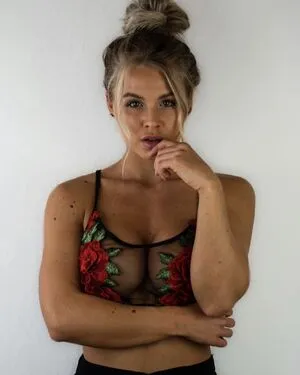 Colleen Schneider OnlyFans Leaked Free Thumbnail Picture - #z0tlIS7z72