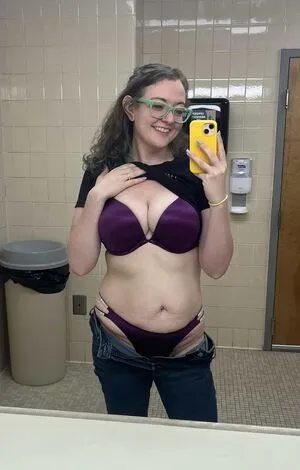 Comfy Karen OnlyFans Leaked Free Thumbnail Picture - #Yx5Ix5JXaD