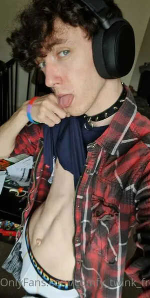 Comfy Twink Free OnlyFans Leaked Free Thumbnail Picture - #ZxvC4ZqL7s