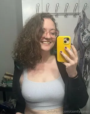 Comfykaren OnlyFans Leaked Free Thumbnail Picture - #RiG0om5mON