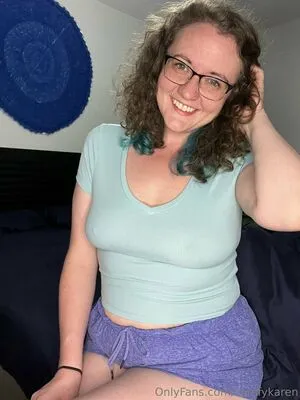Comfykaren OnlyFans Leaked Free Thumbnail Picture - #cgFkIdCJVc