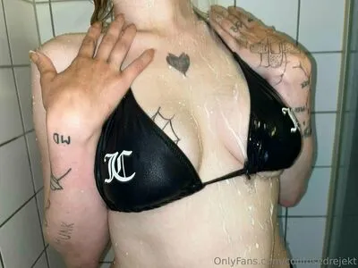 Confusedrejekt OnlyFans Leaked Free Thumbnail Picture - #MKFcvHe3kY