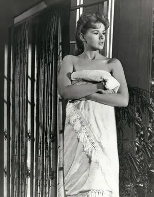 Connie Stevens OnlyFans Leaked Free Thumbnail Picture - #APtPW7SmZO