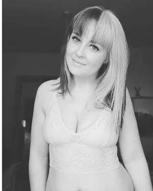 Constanceflame OnlyFans Leaked Free Thumbnail Picture - #18NVkfaRmg