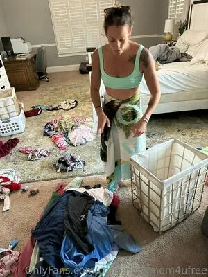 Convincedmom4ufree OnlyFans Leaked Free Thumbnail Picture - #y8fsU8KYgL