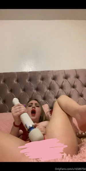 Cora Amour OnlyFans Leaked Free Thumbnail Picture - #Kh7EJZufg1