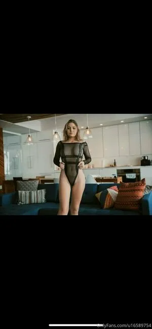 Cora Amour OnlyFans Leaked Free Thumbnail Picture - #wBaBNp0kom