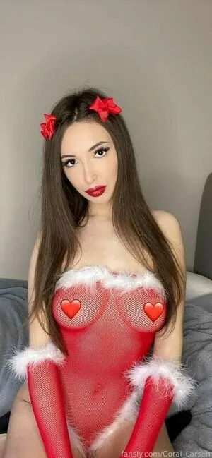 Coral Larsen OnlyFans Leaked Free Thumbnail Picture - #X24w94LSNS